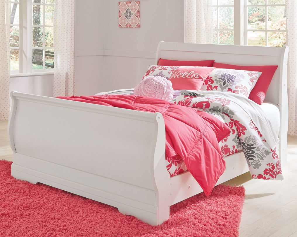 Anarasia Sleigh Bed