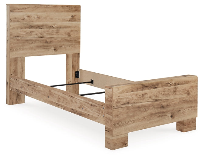 Hyanna Panel Bed
