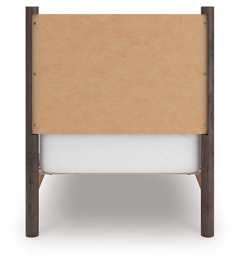 Pamytta Panel Platform Bed