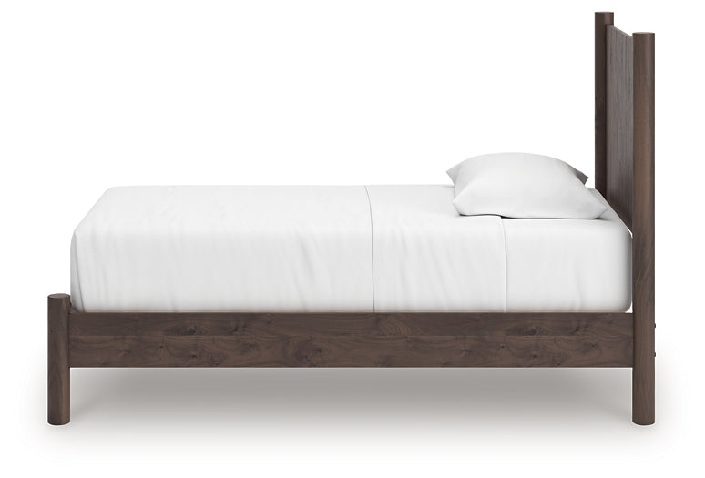 Pamytta Panel Platform Bed