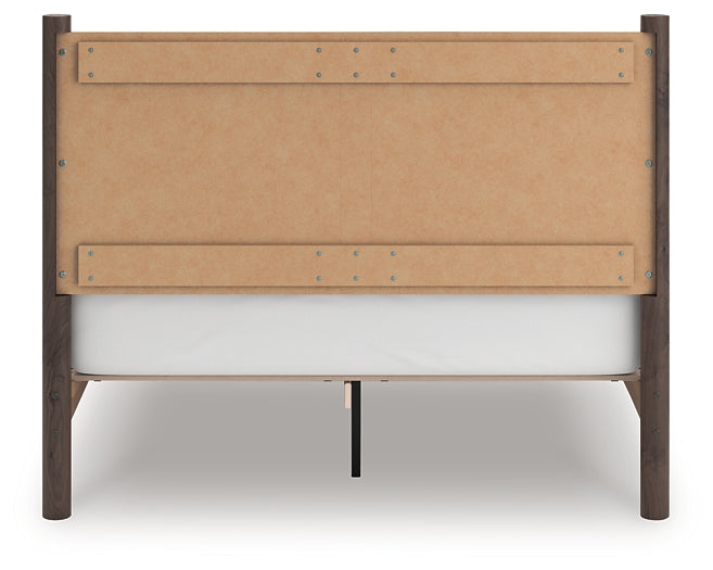 Pamytta Panel Platform Bed