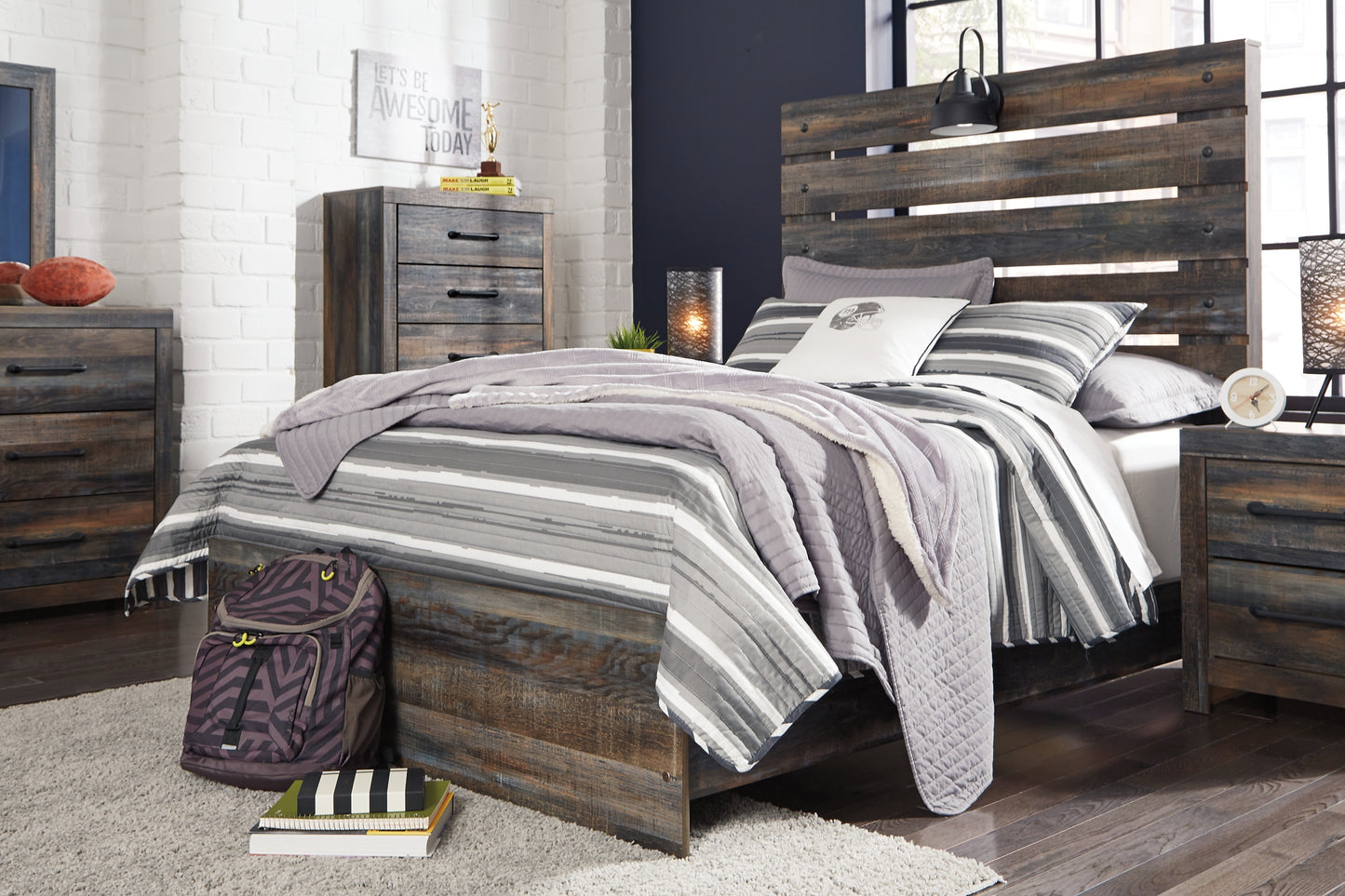Drystan Panel Bed