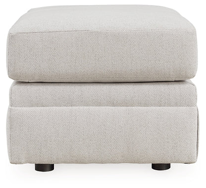Maitelynn Ottoman
