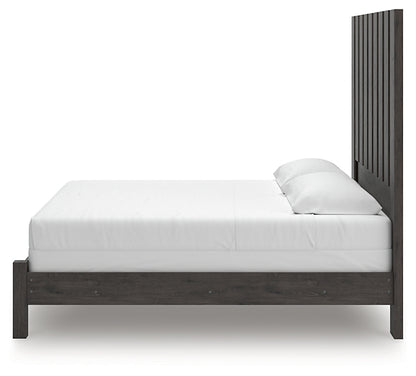 King Panel Bed with Mirrored Dresser and Chest