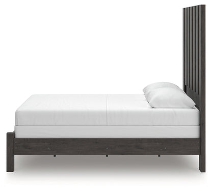 Queen Panel Bed with Mirrored Dresser and Chest