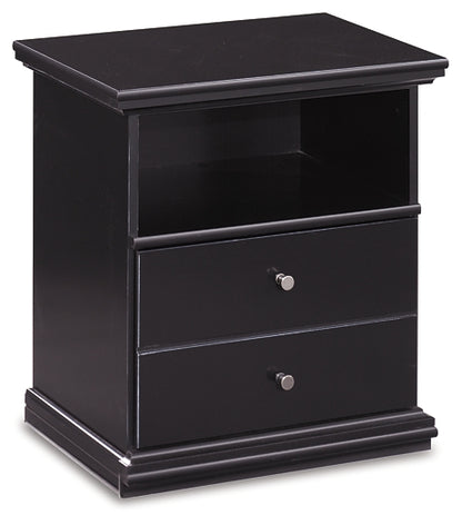 Queen Panel Bed with Mirrored Dresser and Nightstand