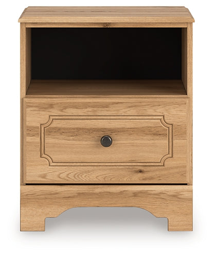 Aleaport Queen Panel Bed with Mirrored Dresser and Nightstand