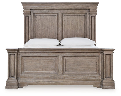 Blairhurst California King Panel Bed with Mirrored Dresser and Chest