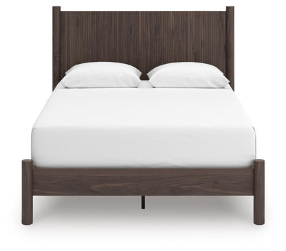 Pamytta Queen Panel Platform Bed, Dresser, Mirror, Chest and Nightstand