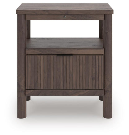 Pamytta Full Panel Platform Bed, Dresser, Mirror and Nightstand