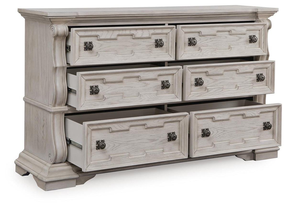 Bruchandi Dresser