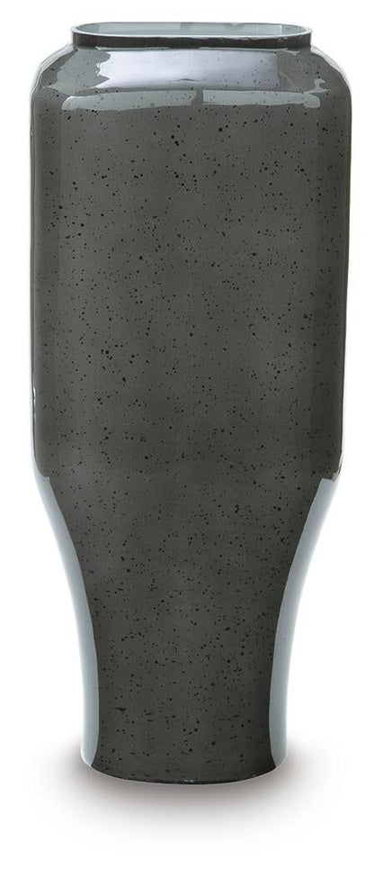 Kierlain Vase